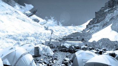 first saudi woman summits the everest