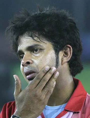 sreesanth was among a trio of players from the rajasthan royals arrested on thursday over allegations they agreed to bowl badly during the ipl in exchange for thousands of dollars sreesanth was among a trio of players from the rajasthan royals arrested on thursday over allegations they agreed to bowl badly during the ipl in exchange for thousands of dollars