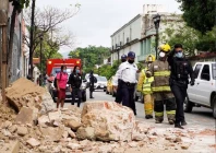 strong quake hits mexican coast