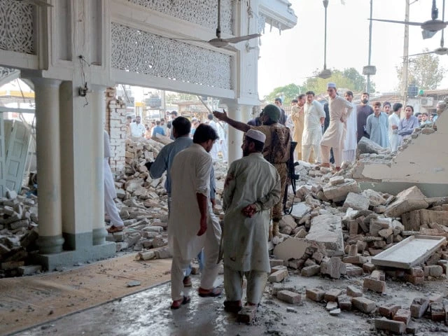 Mosque blown up as terrorists storm Kohat police facility
