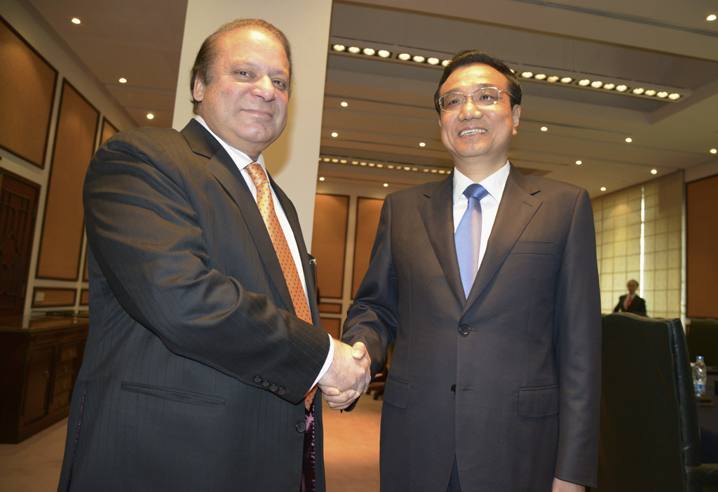 chinese premier li keqiang pml n chief nawaz sahrif shake hands prior to their meting photo reuters