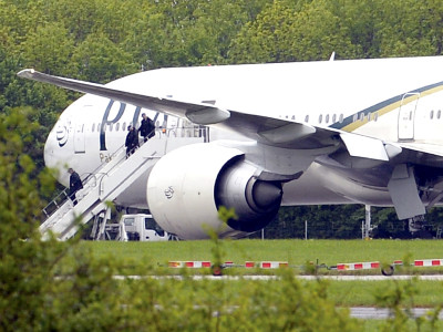 men who sent pia crew into panic denied bail in uk
