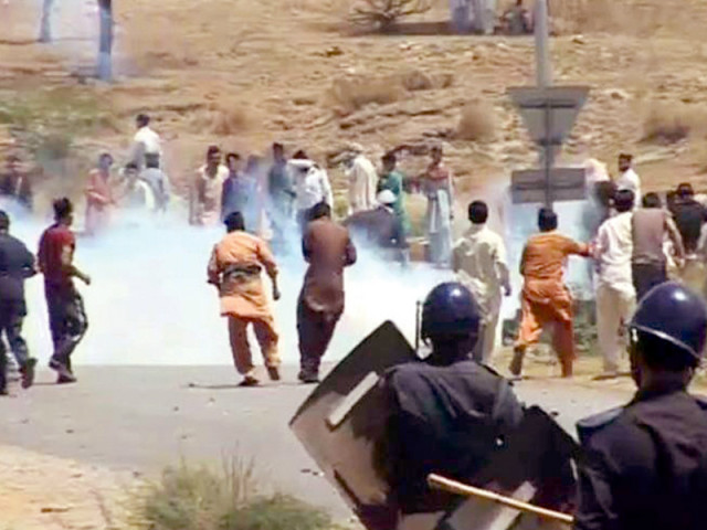 police and protesters clash against power outages in mirpur photo express police and protesters clash against power outages in mirpur photo express