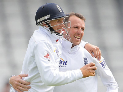 2nd test swann leads england to series win