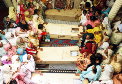 cj takes suo motu notice of gujrat van tragedy cj takes suo motu notice of gujrat van tragedy