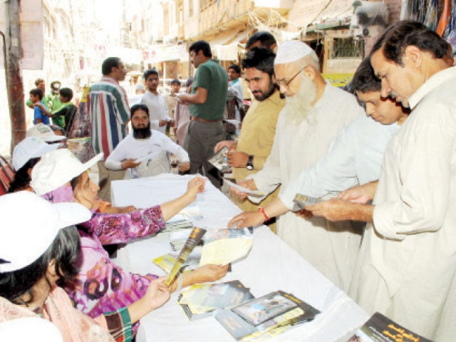 the campaign has been jointly organised by the lahore waste management company lwmc and the walled city lahore authority wcla the campaign has been jointly organised by the lahore waste management company lwmc and the walled city lahore authority wcla