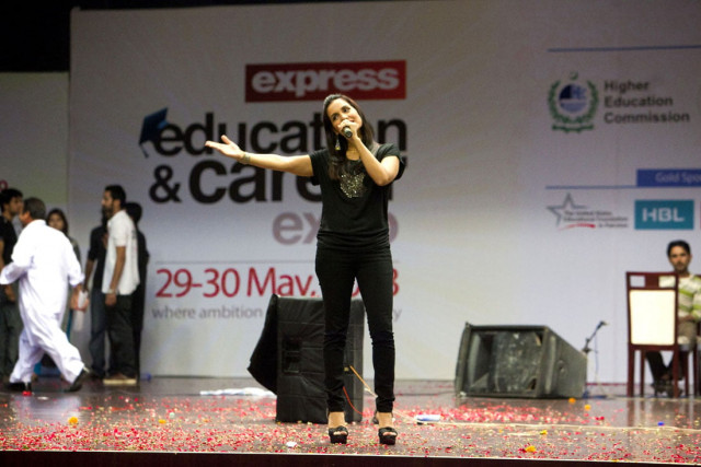 singer enthralls the audience photo myra iqbal zafar aslam express singer enthralls the audience photo myra iqbal zafar aslam express