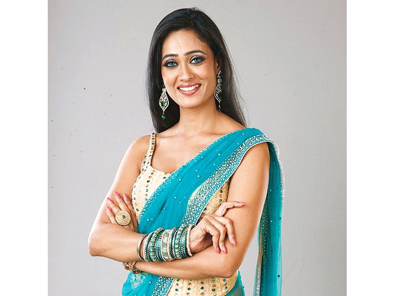 shweta tiwari seen in her role as the typical indian bahu photo file