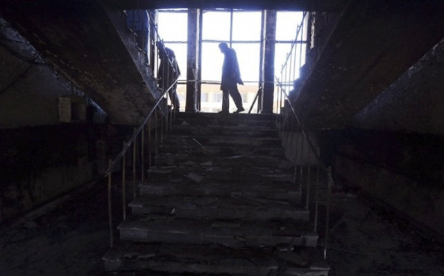 men walk inside the panjshir governor 039 s compound where a suicide attack had taken place in panjshir province may 29 2013 photo reuters men walk inside the panjshir governor 039 s compound where a suicide attack had taken place in panjshir province may 29 2013 photo reuters