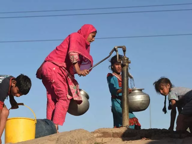 in pakistan huge swathes of the country sits on arsenic contaminated groundwater photo afp in pakistan huge swathes of the country sits on arsenic contaminated groundwater photo afp