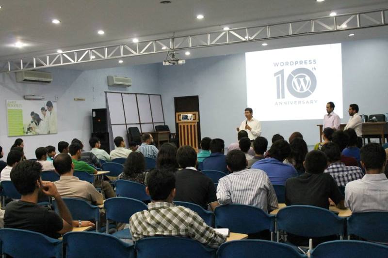 amin lalani addresses the audience photo wordcamp karachi facebook page