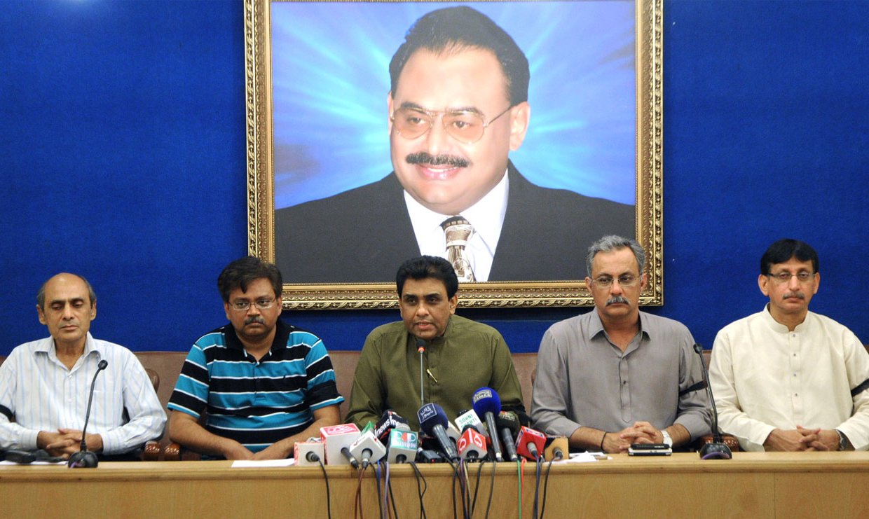 deputy conveners mqm rabita committee dr khalid maqbool siddiqui addressing the press conference alongwoth other rabita committee members photo mqm