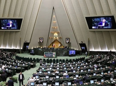 iranian parliament approves pezeshkian s 19 minister cabinet after intense debate