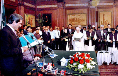 sworn in governor administers oath to 21 ministers