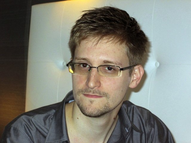 us national security agency whistleblower edward snowden an analyst with a us defence contractor is pictured during an interview with the guardian in his hotel room in hong kong june 9 2013 photo reuters file