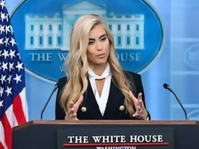 Trump removes new press secy
