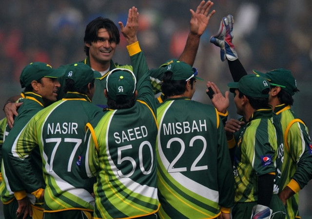only captain misbah ul haq 55 and nasir jamshed 42 crossed double figures during monday 039 s match photo bcci only captain misbah ul haq 55 and nasir jamshed 42 crossed double figures during monday 039 s match photo bcci