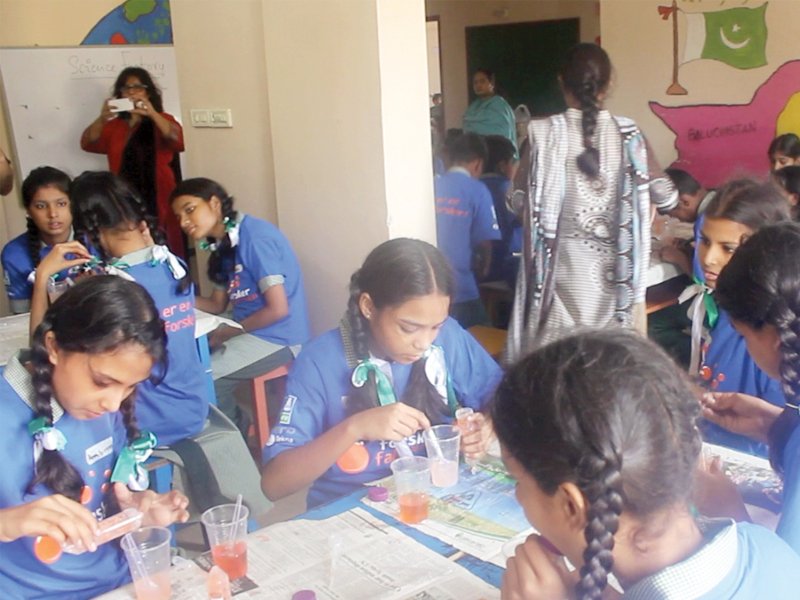 students of the garage school participate in an interactive science lesson organised by forskerfabrikken a norwegian organisation photo sarah munir express