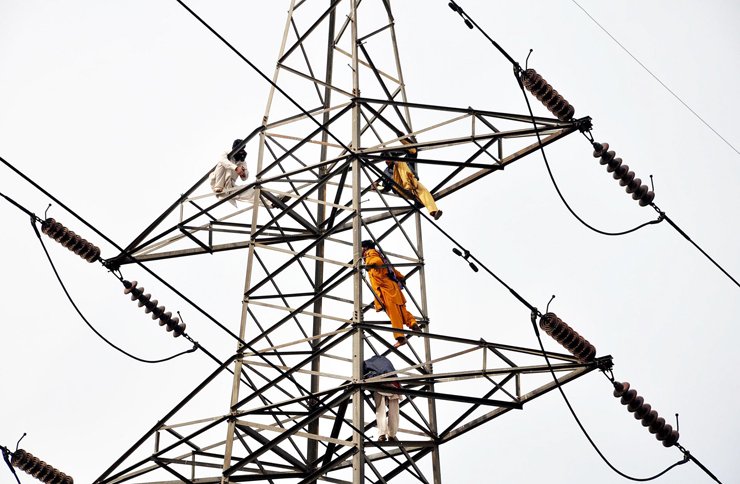 acting nepra chairman khawaja naeem said power theft was a major factor paralysing the entire energy chain photo ppi file