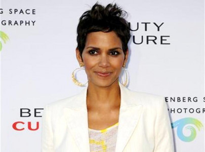 halle berry expecting baby boy
