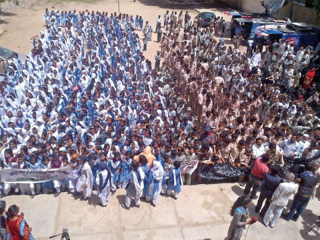 students at the delhi school for boys and girls protest in wake of the uncertain future of the institution which will affect over 3 000 of its students in may photo file students at the delhi school for boys and girls protest in wake of the uncertain future of the institution which will affect over 3 000 of its students in may photo file