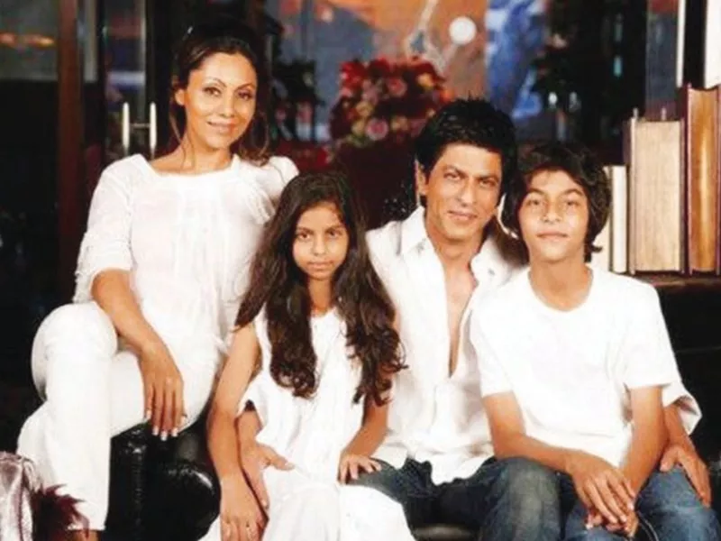 srk once again stands out as number one after 11 000 indians voted for him as the best father photo file srk once again stands out as number one after 11 000 indians voted for him as the best father photo file