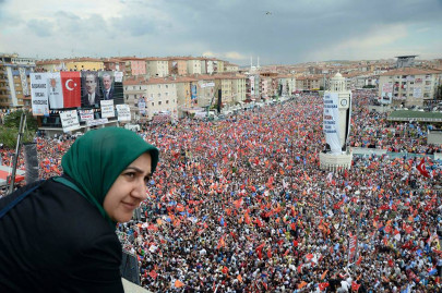 turkey pm says duty to oust protesters as clashes rage