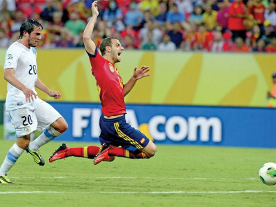 fifa confederations cup roberto soldado shines in spain victory over uruguay