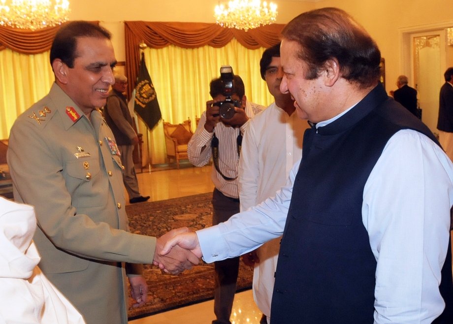 army chief general ashfaq parvez kayani meeting pml n nawaz sharif photo afp