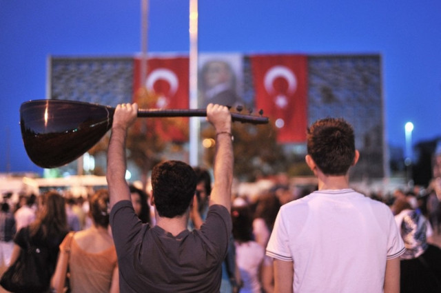 anti government protesters gathered for the victims of the gezi park protests at taksim square in istanbul on june 19 2013 photo afp anti government protesters gathered for the victims of the gezi park protests at taksim square in istanbul on june 19 2013 photo afp