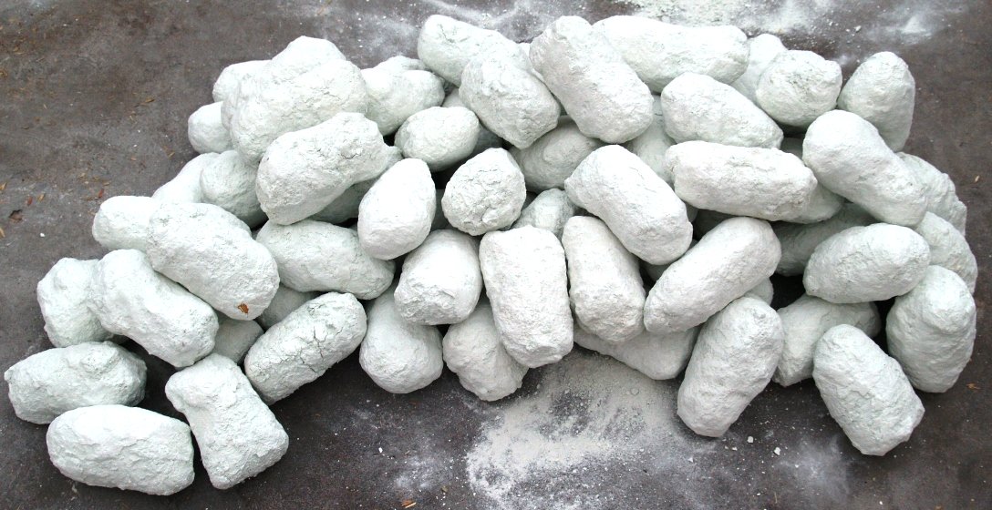 the excise team found two kilogrammes of heroin which subsequently led to the arrest of the alleged carrier photo file