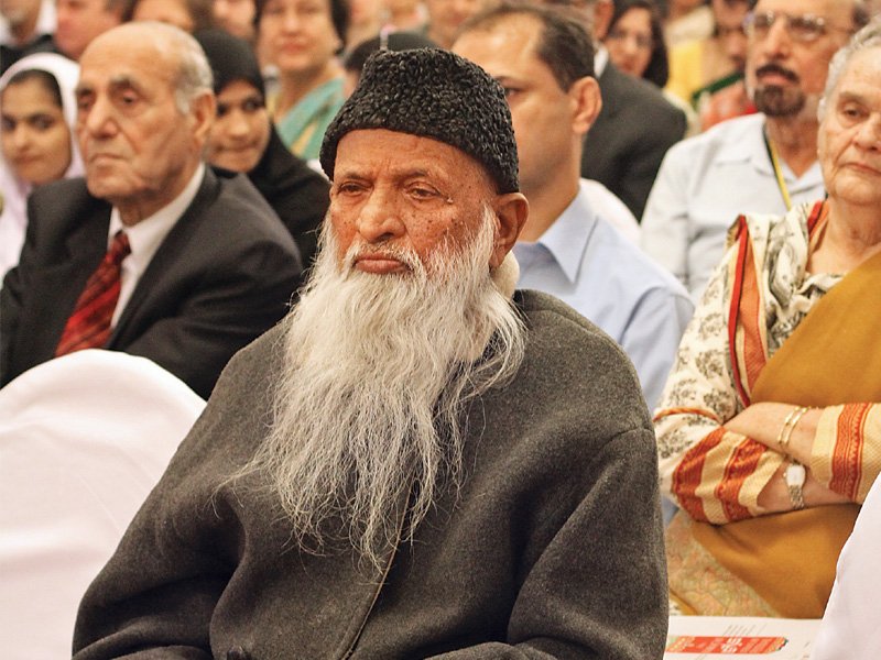 abdul sattar edhi 85 is the head of what is believed to be one of the world s largest social welfare networks in the private sector photo ayesha mir amp athar khan express