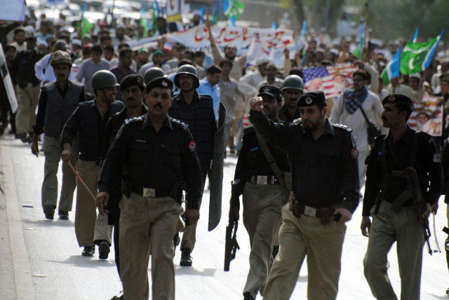 file photo of police in peshawar photo express mohammad iqbal file photo of police in peshawar photo express mohammad iqbal