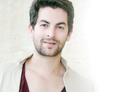 shortcut romeo neil backs sonam s raanjhanaa