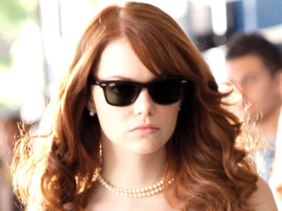 emma stone uses baking soda to exfoliate skin