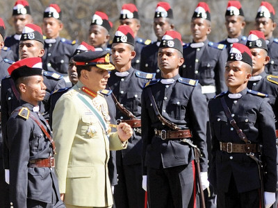 passing out parade kayani lauds sri lankan army