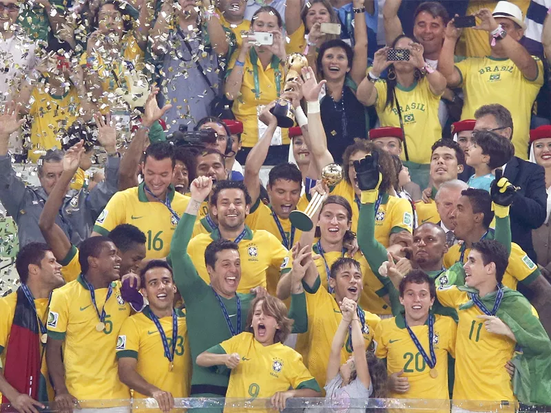 the maracana crowd taunted spain and chanted the giant is back as brazil overpowered vicente del bosque s team photo reuters the maracana crowd taunted spain and chanted the giant is back as brazil overpowered vicente del bosque s team photo reuters