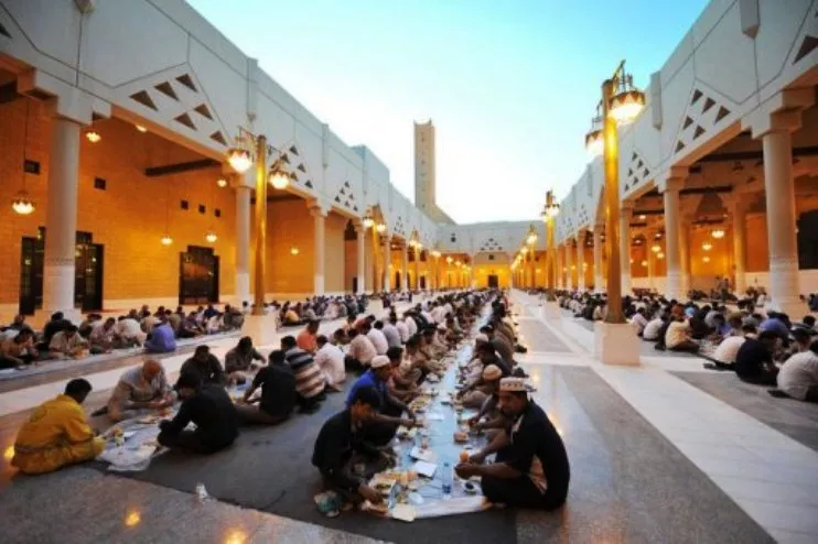 foreign workers break their fast outside a mosque in the saudi capital riyadh photo afp file foreign workers break their fast outside a mosque in the saudi capital riyadh photo afp file