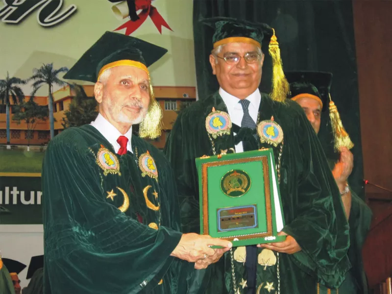 the sindh agriculture university s vice chancellor dr abdul qadir mughal awards a shield to the institute s pro vice chancellor at the graduation ceremony photo press release the sindh agriculture university s vice chancellor dr abdul qadir mughal awards a shield to the institute s pro vice chancellor at the graduation ceremony photo press release