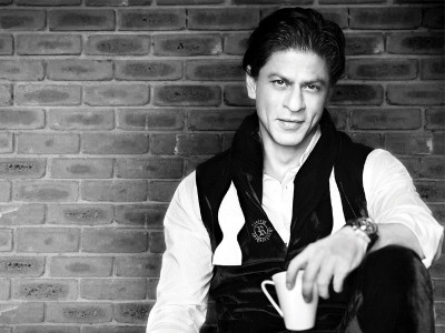 srk caught between personal and professional life srk caught between personal and professional life