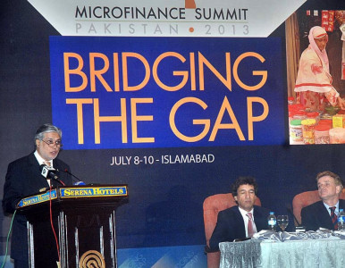 stabilising economy pakistan seeks 2bn more from imf