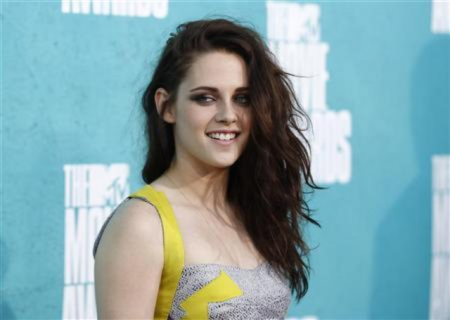 actress kristen stewart arrives at the 2012 mtv movie awards in los angeles photo reuters actress kristen stewart arrives at the 2012 mtv movie awards in los angeles photo reuters