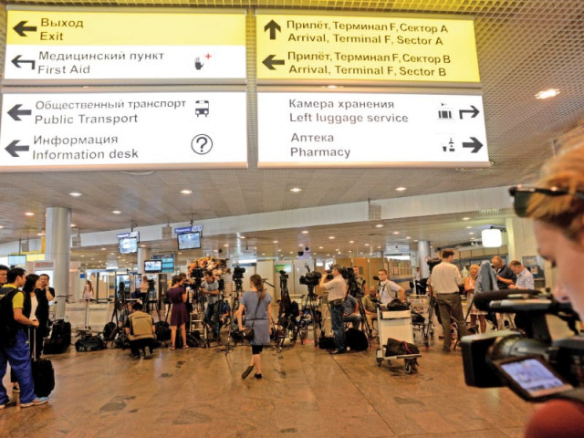 journalists crowd inside the terminal f of moscow s sheremetyevo airport where us national security agency fugitive leaker edward snowden reportedly remains without making any contact with the swarm of international reporters photo afp journalists crowd inside the terminal f of moscow s sheremetyevo airport where us national security agency fugitive leaker edward snowden reportedly remains without making any contact with the swarm of international reporters photo afp