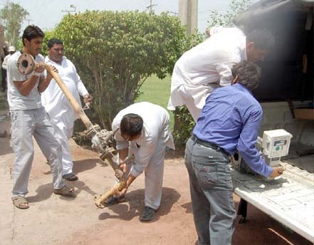 the factory drew gas from a pipeline attached to the main sngpl supply pipeline to the estate photo express