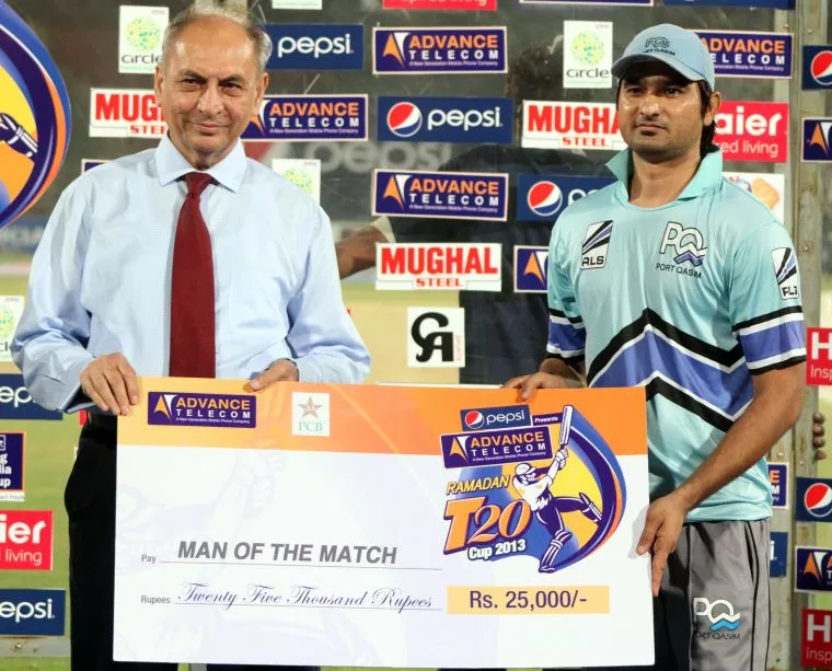 azam hassan was declared man of the match photo pcb azam hassan was declared man of the match photo pcb
