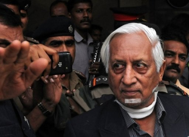 retired indian lieutenant general kuldip singh brar r is escorted out of the chattrapati shivaji international airport after his arrival from london in mumbai on october 3 2012 photo afp retired indian lieutenant general kuldip singh brar r is escorted out of the chattrapati shivaji international airport after his arrival from london in mumbai on october 3 2012 photo afp