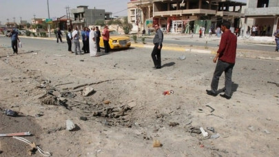 bomb attack kills seven in northern iraq tea house police medics