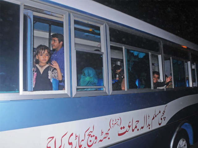 buses full of kutchi residents of lyari leave the city on wednesday night more than a 100 families have been relocating to rural sindh nearly every day photo mohammad saqib express buses full of kutchi residents of lyari leave the city on wednesday night more than a 100 families have been relocating to rural sindh nearly every day photo mohammad saqib express