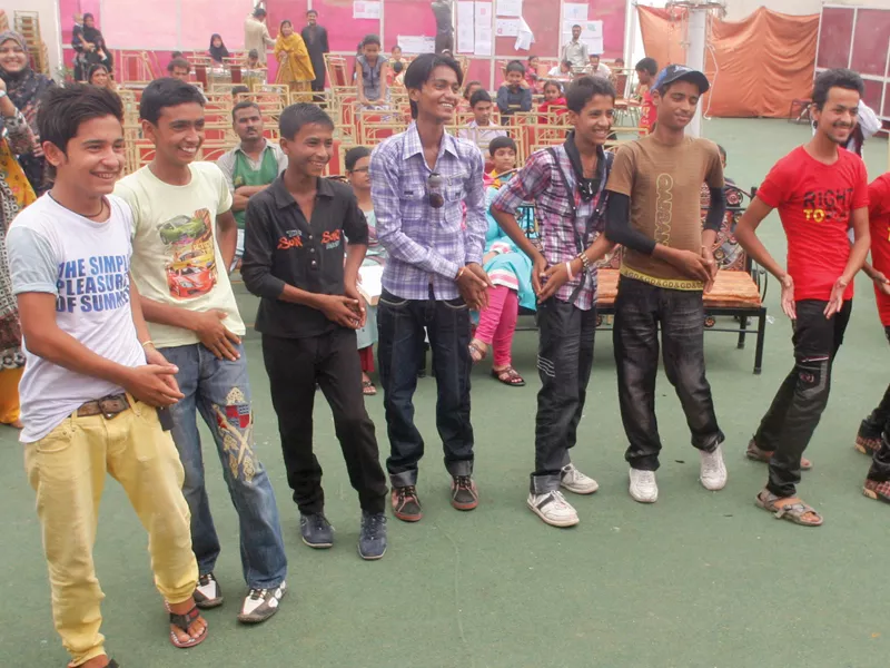 right to play organised a cultural day to celebrate diversity in korangi on thursday they gathered nearly 140 young men and women and a group of children to engage in various exercises on teamwork respect and brotherhood photo athar khan express right to play organised a cultural day to celebrate diversity in korangi on thursday they gathered nearly 140 young men and women and a group of children to engage in various exercises on teamwork respect and brotherhood photo athar khan express