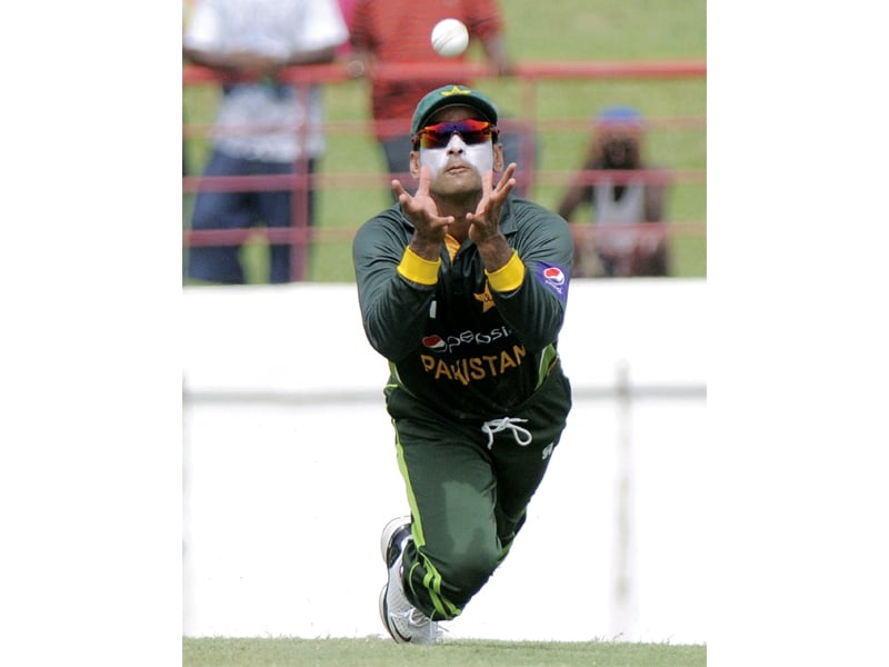 mohammad hafeez contributed just 14 to the team s total but made his presence felt later on with a superb catch photo afp